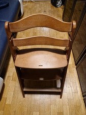 Kinderhochstuhl aus Holz